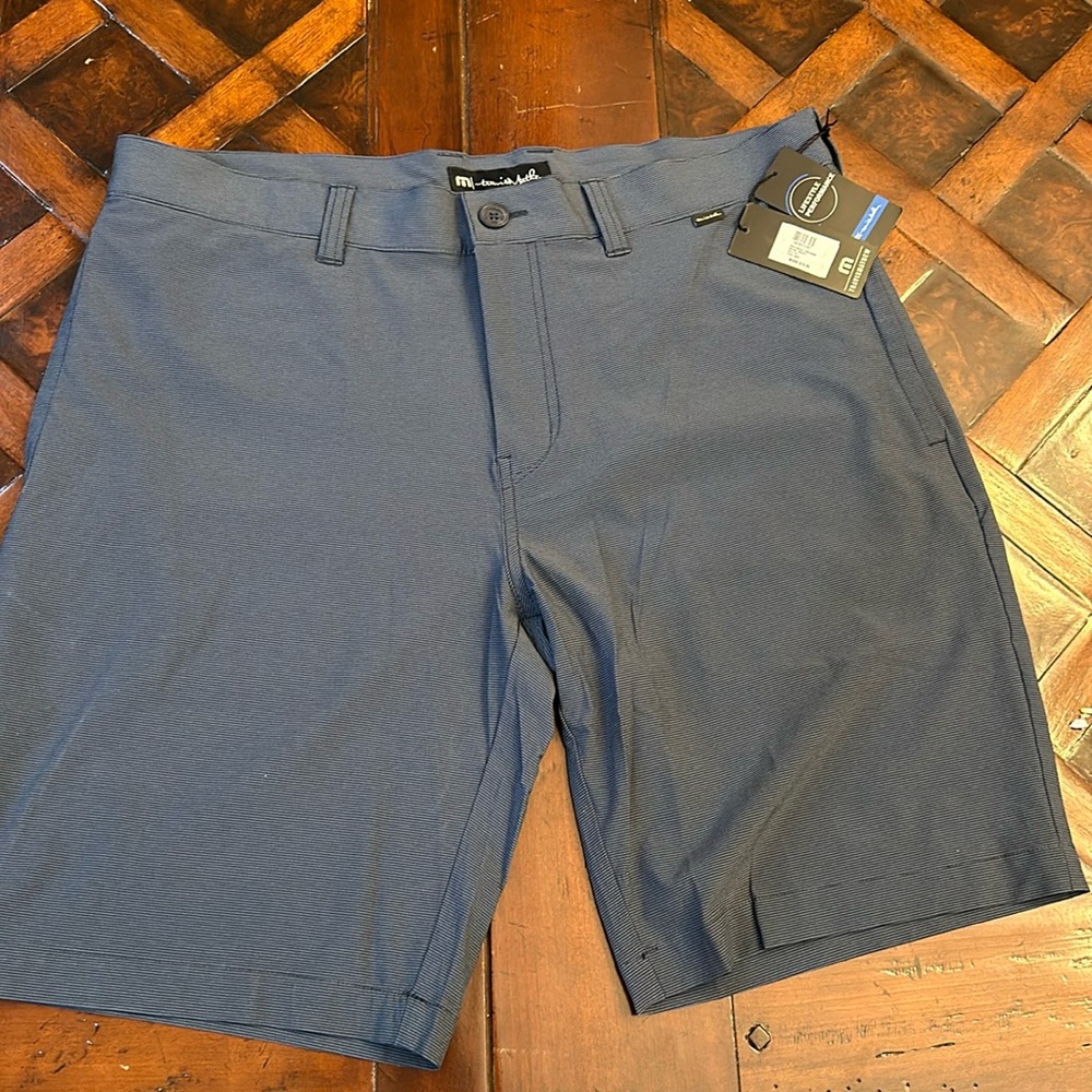 NWT Travis Mathew shorts size 36
